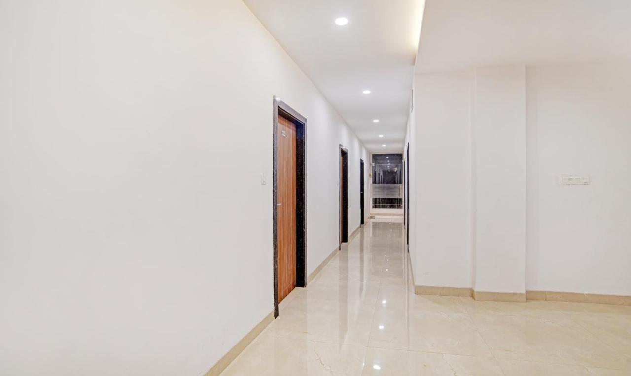 Treebo Shivaay Hotell Indore Exteriör bild