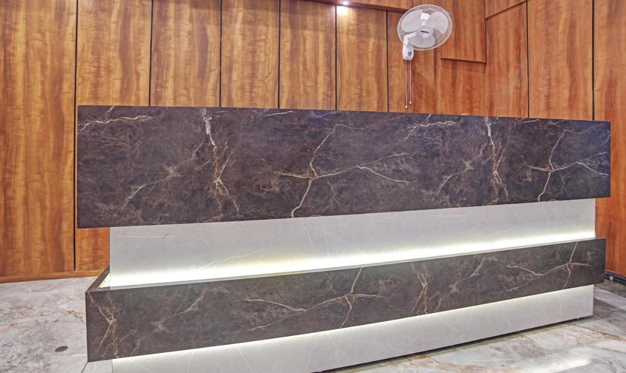 Treebo Shivaay Hotell Indore Exteriör bild