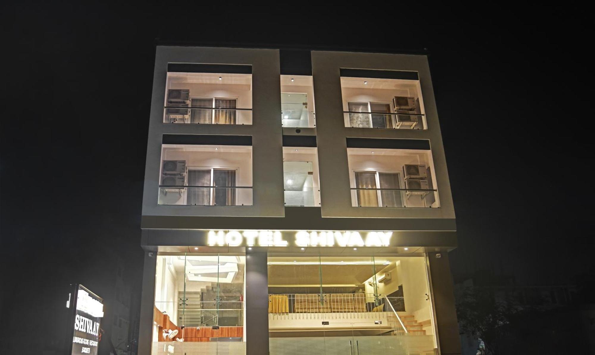 Treebo Shivaay Hotell Indore Exteriör bild